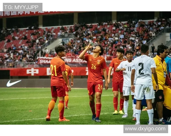 杭州足球队中路突破新策略解析引领战术革新之路