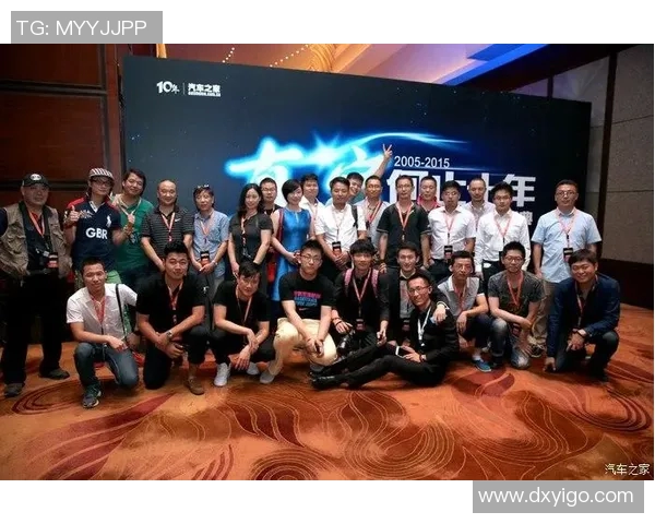 全国锦标赛特别报道：成都羽毛球队拼搏历程与荣耀瞬间的真实记录